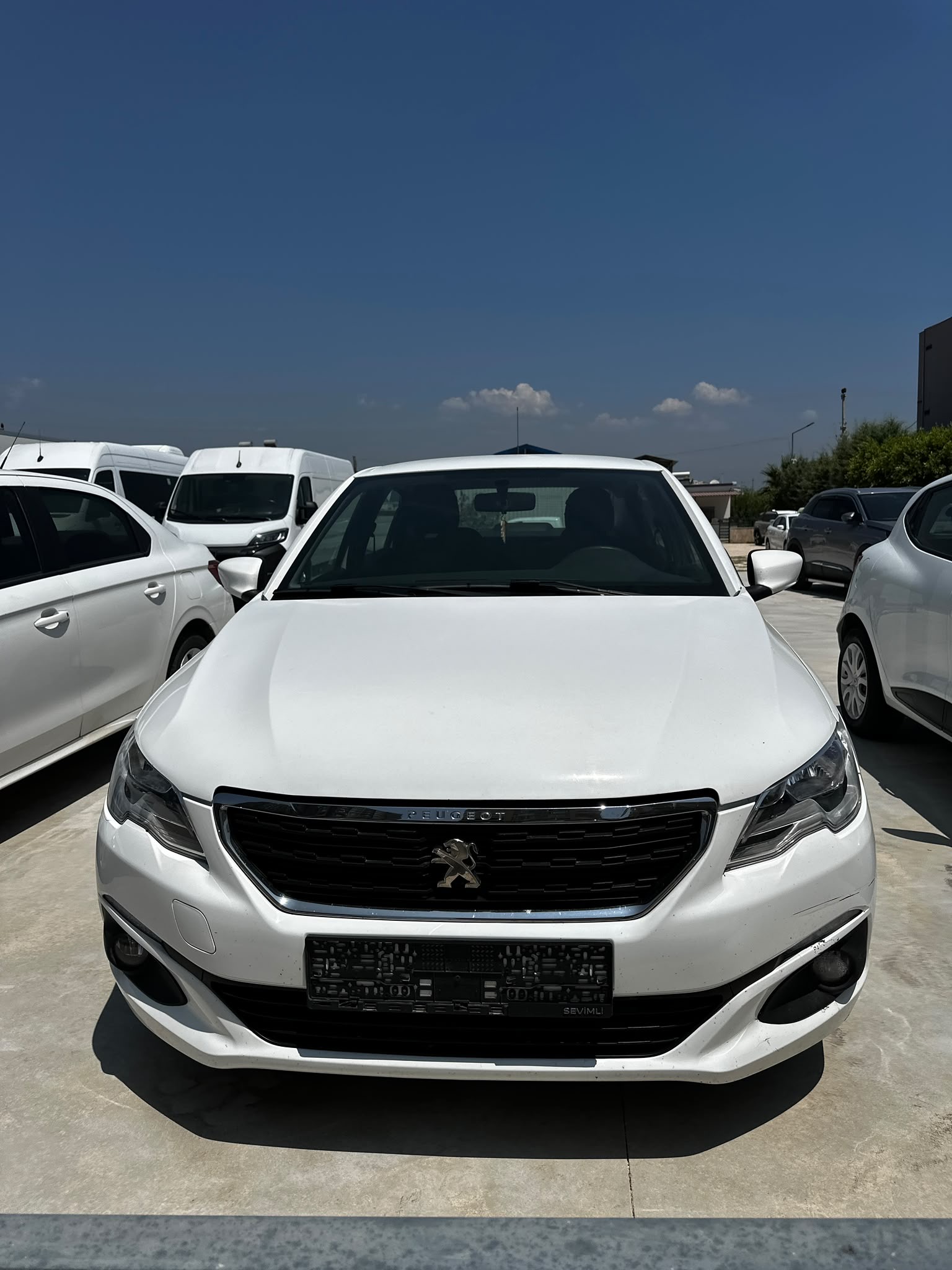 PEUGEOT 301 2018