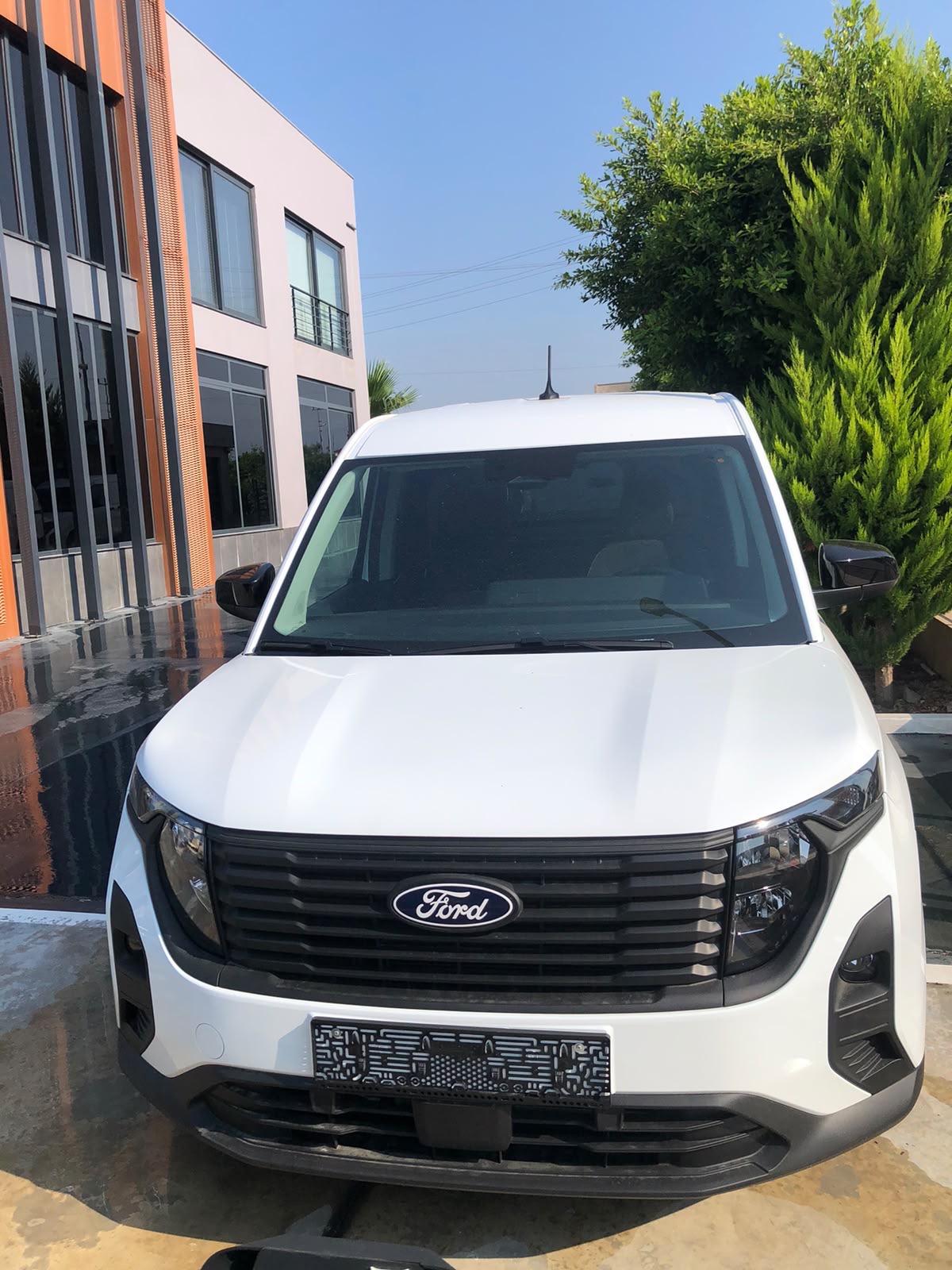 FORD TRANSIT COURIER 2026